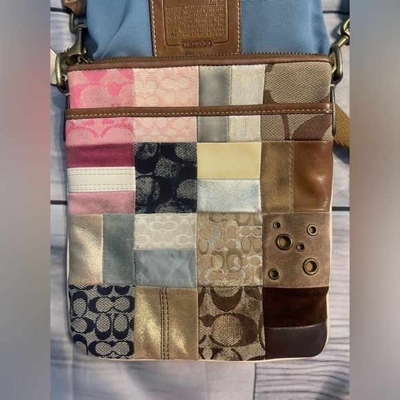 Coach Ltd Patchwork Canvas Leather Suede Crossbody Bag in GooD Condition - Picture 3 of 12